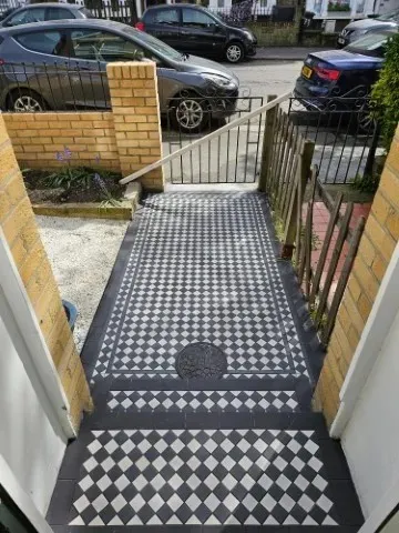 Checkerboard Path Detail